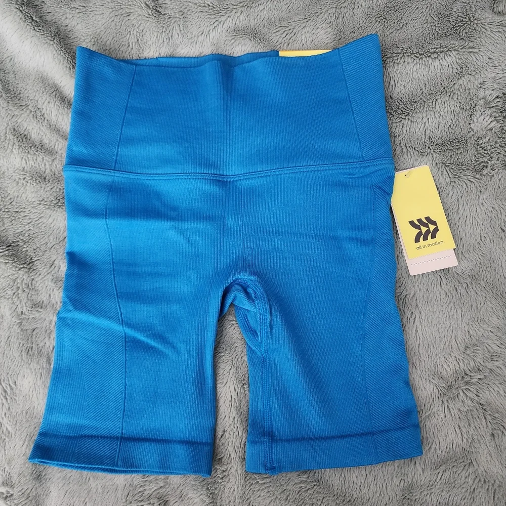 All in Motion Women’s Seamless High-Rise Core Bike Shorts Blue 6